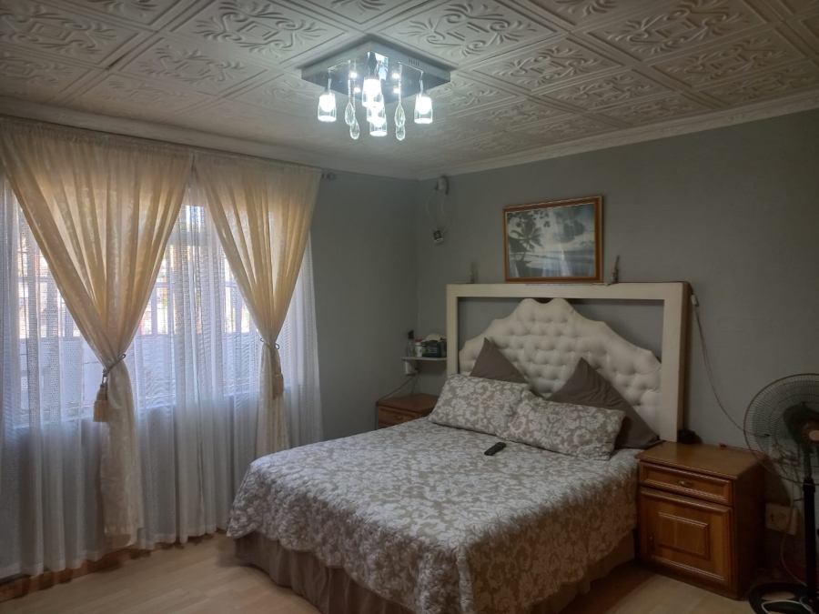 4 Bedroom Property for Sale in Woodlands Western Cape